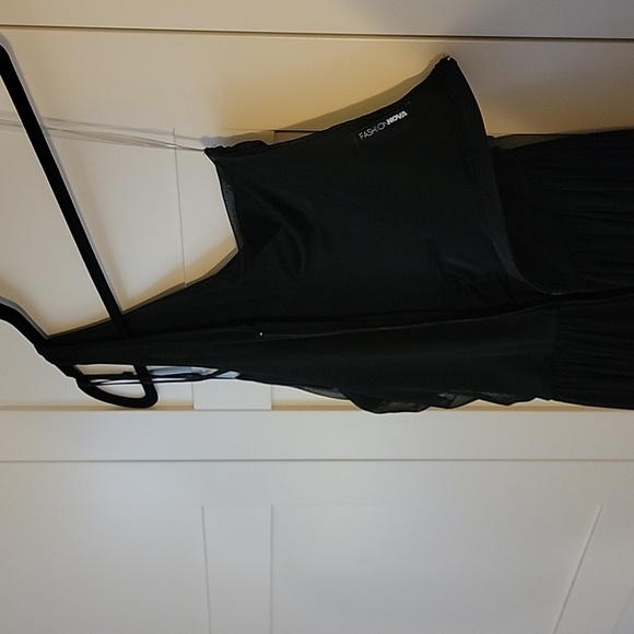 ❄️3/$25 FASHION NOVA Black One Shoulder Jumpsuit with Train! - Picture 5 of 6